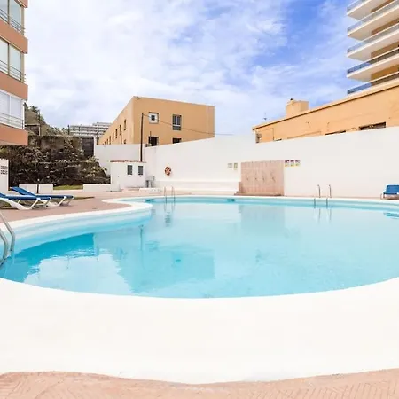 Apartamento Martianez Playa: Coastal Location