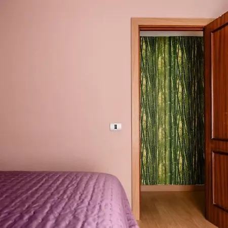 Apartamento Martianez Playa: Coastal Location